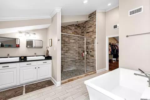 Bath - 14736 Chenal Rd, Jarreau, LA 70749 photo 2 of 5
