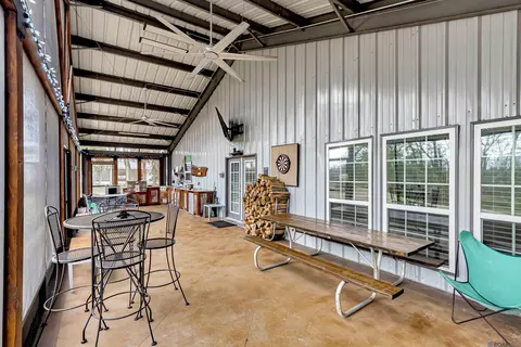 Exterior - 14736 Chenal Rd, Jarreau, LA 70749 photo 9 of 11
