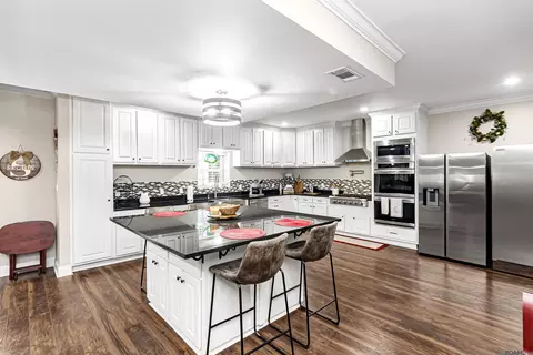 Kitchen - 14736 Chenal Rd, Jarreau, LA 70749 photo 6 of 6