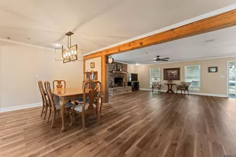 Dining - 12944 Pleasant Rdg, Walker, LA 70785 photo 2 of 3