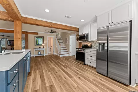 Kitchen - 12944 Pleasant Rdg, Walker, LA 70785 photo 4 of 4