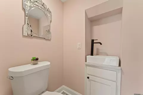 Bath - 12944 Pleasant Rdg, Walker, LA 70785 photo 1 of 5