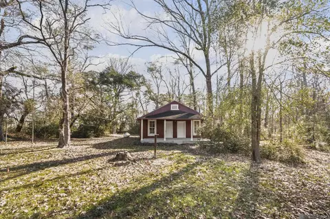 7612 Stirling Rd, Saint Francisville, LA 70775
