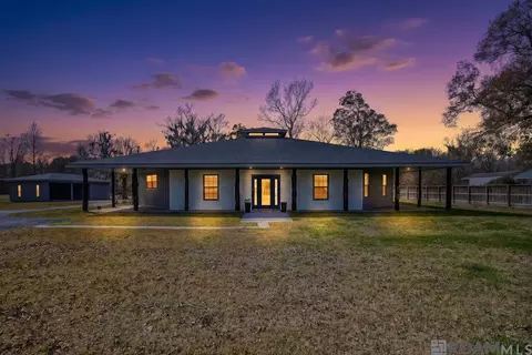 7167 Donaldson Dr, Gonzales, LA 70737