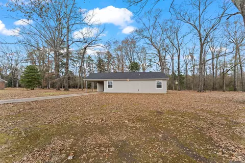 804 Lemon B Rd, Slaughter, LA 70777