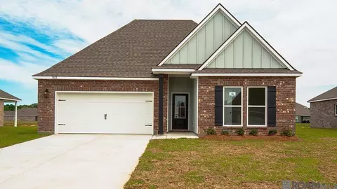 7012 Brook Hollow Dr, Zachary, LA 70791