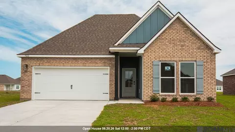 7022 Brook Hollow Dr, Zachary, LA 70791