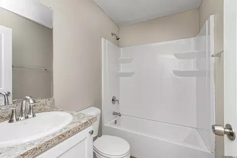 Bath - 50715081 5087 Baker Blvd, Baker, LA 70714 photo 3 of 4