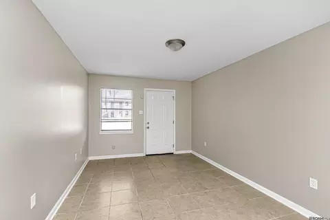 Living - 50715081 5087 Baker Blvd, Baker, LA 70714 photo 2 of 3