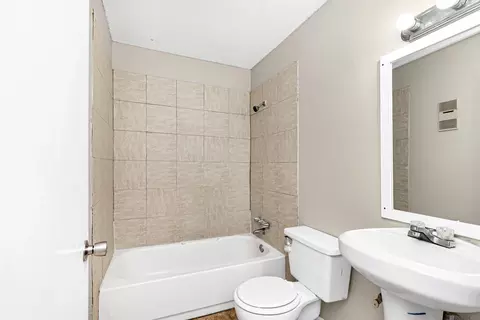 Bath - 50715081 5087 Baker Blvd, Baker, LA 70714 photo 4 of 4