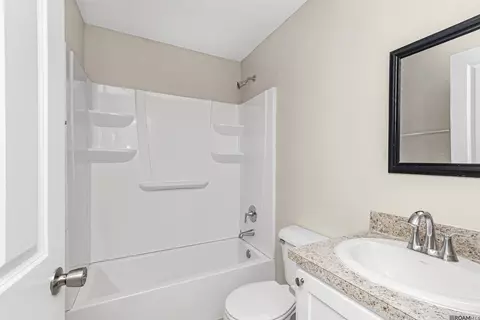 Bath - 50715081 5087 Baker Blvd, Baker, LA 70714 photo 2 of 4