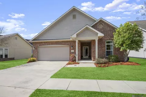 7111 Village Charmant # 35, Baton Rouge, LA 70809