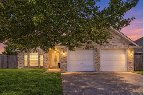 36 Moss Dr, Laplace, LA 70068