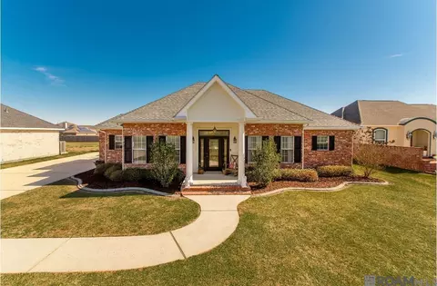18134 River Rd, Montz, LA 70068