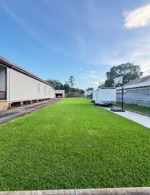 308 Claibourne St, Donaldsonville, LA 70346