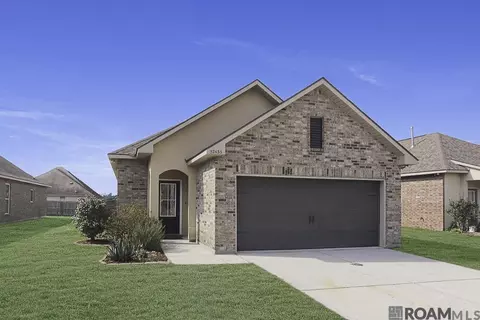 32433 Curtis Cove Ln, Denham Springs, LA 70706