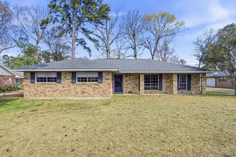 9693 Charlotte Armstrong Dr, Saint Francisville, LA 70775