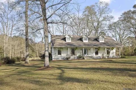 9821 Bank St Ext, Clinton, LA 70722
