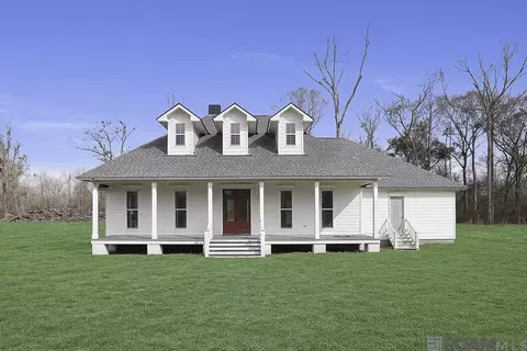 38384 N Robert Wilson Rd, Gonzales, LA 70737