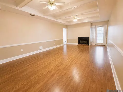 5321 Sleepy Hollow Dr, Baton Rouge, LA 70817