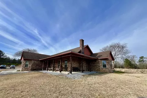 312 Rushingtown Rd, Tylertown, MS 39667