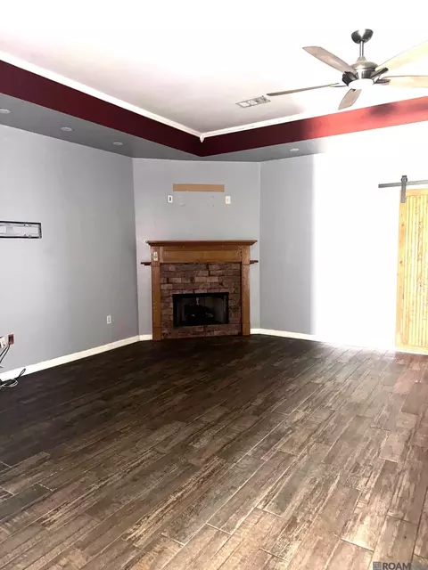 Living - 13244 Arnold Rd, Walker, LA 70785 photo 1 of 2