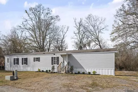 39054 Camp Dr, Prairieville, LA 70769
