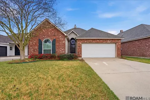 2140 Hunters Trail Dr, Baton Rouge, LA 70816