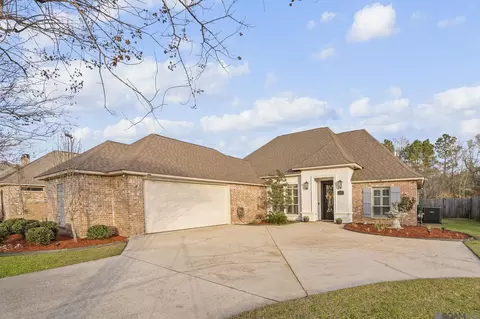 8135 Lavender Dr, Baton Rouge, LA 70818
