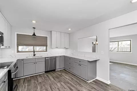 8320 Rainbow Dr, Baton Rouge, LA 70809