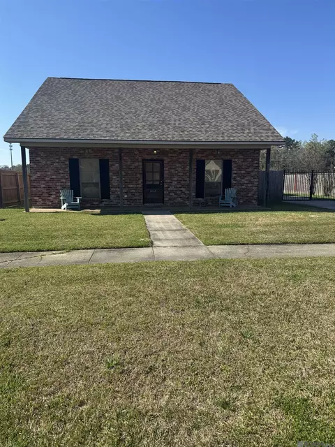 34117 Hawks Cv, Denham Springs, LA 70706