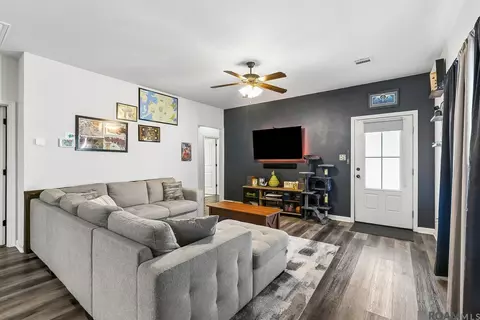 3024 Red Hat Rd, Brusly, LA 70719