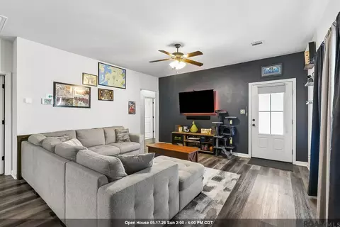 3024 Red Hat Rd, Brusly, LA 70719