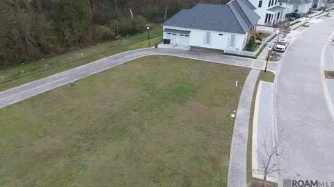 28362844 Pointe-marie Dr, Baton Rouge, LA 70820