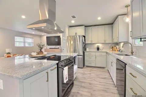 7964 Fairlane Dr, Denham Springs, LA 70726