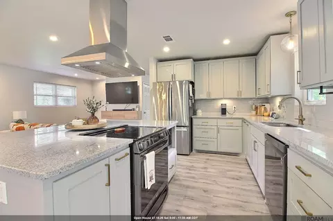 7964 Fairlane Dr, Denham Springs, LA 70726