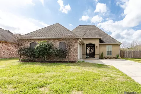 31019 Lake Spring Dr, Walker, LA 70785