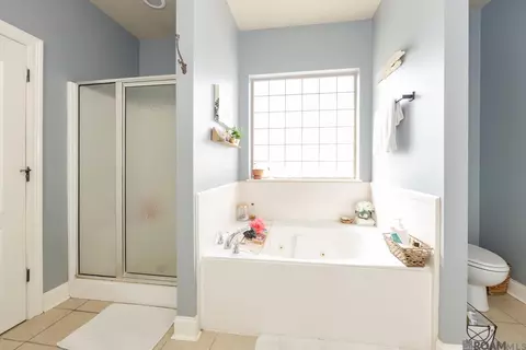 Bath - 31019 Lake Spring Dr, Walker, LA 70785 photo 3 of 3
