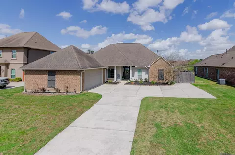 8685 Sandpiper St, Denham Springs, LA 70706