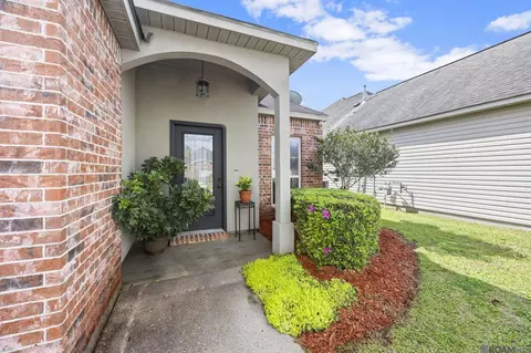 11412 Rossow Ct, Denham Springs, LA 70726