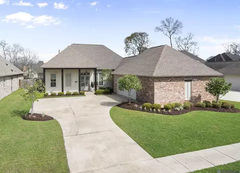 37520 Cypress Hollow Ave, Prairieville, LA 70769
