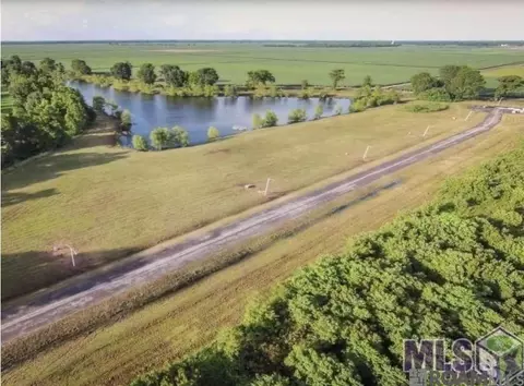 4900 Bueche Rd, Port Allen, LA 70767