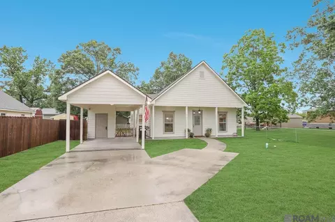 44275 Clement St, Sorrento, LA 70778