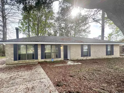 920 Paola St, Baker, LA 70714