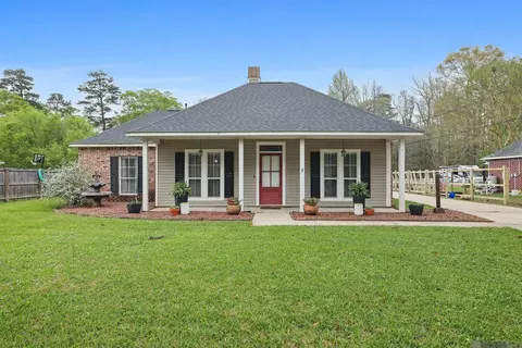 10653 Ray Dr, Denham Springs, LA 70706