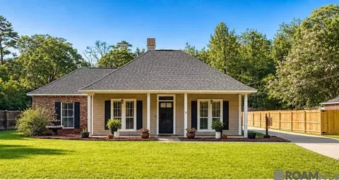 10653 Ray Dr, Denham Springs, LA 70706