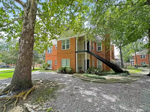 7925 Jefferson Place Blvd # 30-C, Baton Rouge, LA 70809