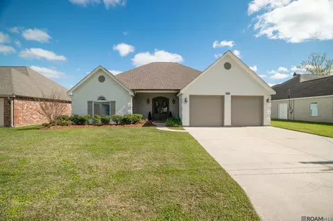 14164 Bayou Terrace Dr, Saint Amant, LA 70774