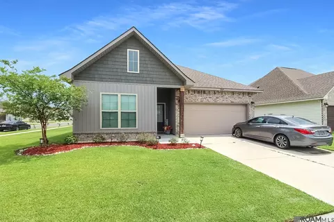 39519 Parkfair Dr, Gonzales, LA 70737