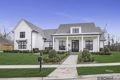 11370 River Reid Xing, Geismar, LA 70734